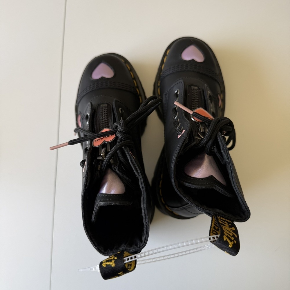 Dr. Doc Martens Sinclair Heart Womens Size 7 Black Leather Platform Combat Boots - Picture 5 of 5